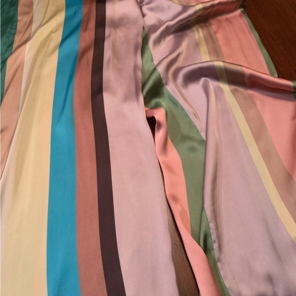 Stunning silk is h gorgeous colors Zara wide comfortable pants size Large
